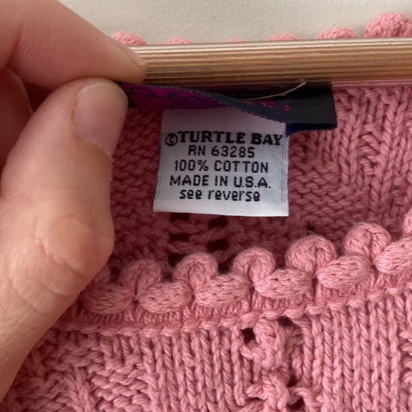 Vintage cropped scalloped crochet loose sweater. Relaxed slouchy size medium pin - Picture 4 of 9